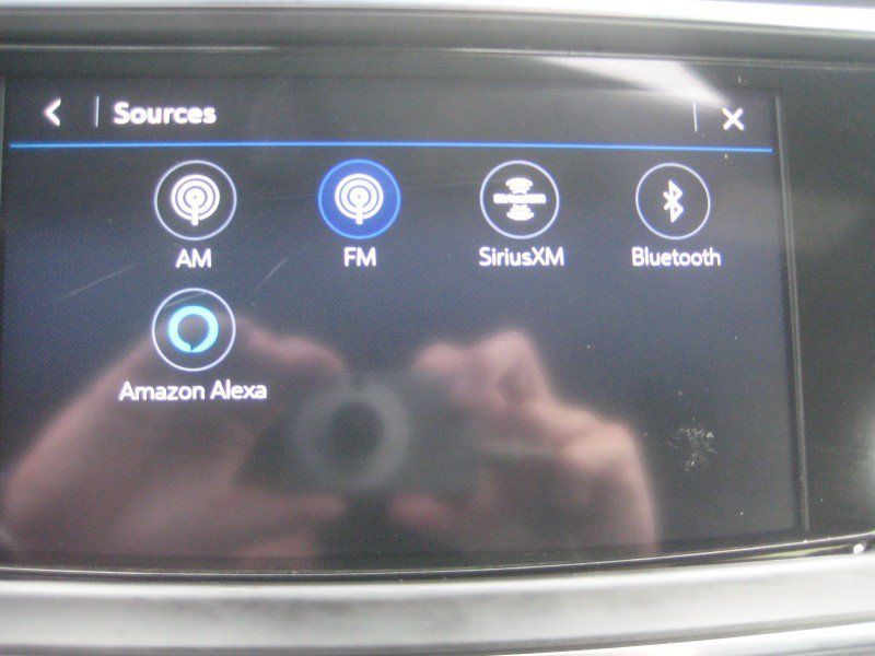 Used 2024 Buick Enclave Essence w/ Sport Touring Edition FWD image 21