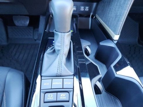 Certified 2025 Toyota Camry XLE AWD/4WD image 18