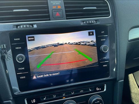 Used 2013 Volkswagen GTI w/Sunroof & Navi image 21