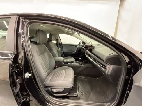 Used 2025 Kia K4 EX FWD image 23