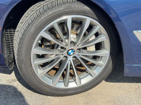 Certified 2023 BMW 530i xDrive w/ Convenience Package image 7