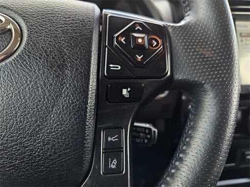 Used 2021 Toyota 4Runner Venture image 13