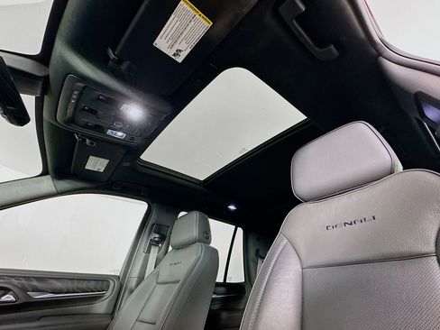 Used 2021 GMC Yukon Denali image 23