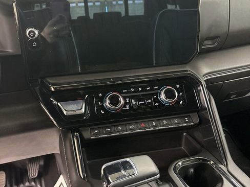 Used 2024 GMC Sierra 1500 AT4X image 14