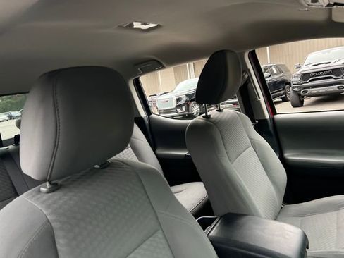 Used 2021 Toyota Tacoma SR5 image 31