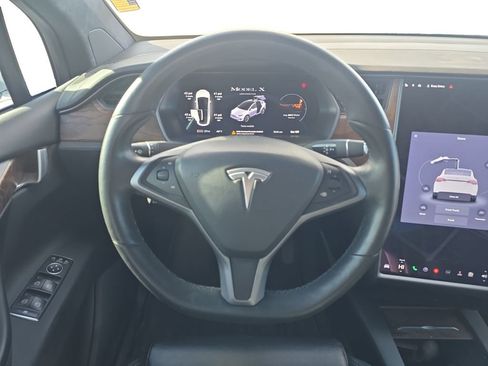 Used 2020 Tesla Model X Long Range image 13