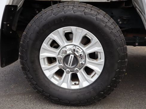 Used 2022 Ford F350 XLT w/ XLT Value Package AWD/4WD image 42