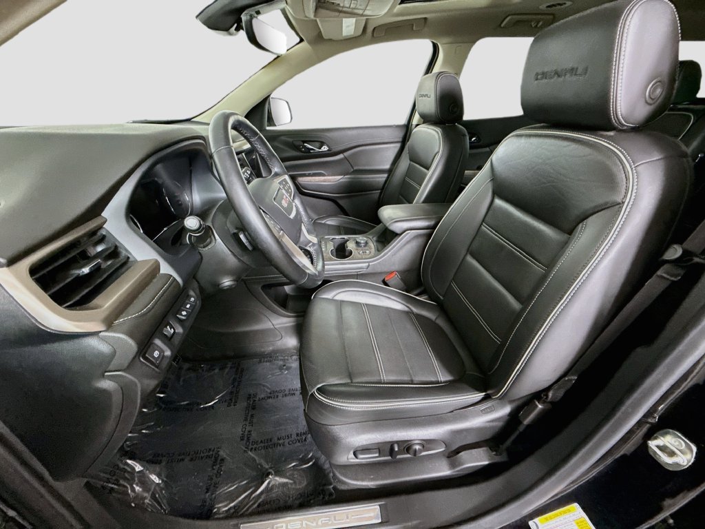 Used 2023 GMC Acadia Denali w/ Denali Ultimate Package FWD image 22