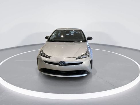 Used 2021 Toyota Prius LE image 3
