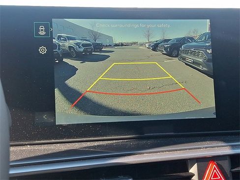 Used 2025 Kia Sorento S image 18