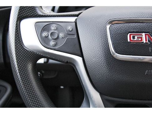 Used 2024 GMC Terrain SLE FWD image 15
