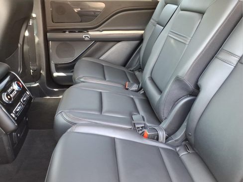 Certified 2023 Lincoln Aviator AWD w/ Class IV Trailer Tow Package image 17