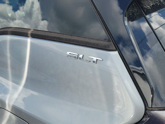 Used 2023 GMC Terrain SLT FWD image 8