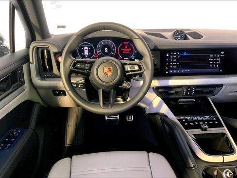 Used 2026 Porsche Cayenne S AWD/4WD image 13