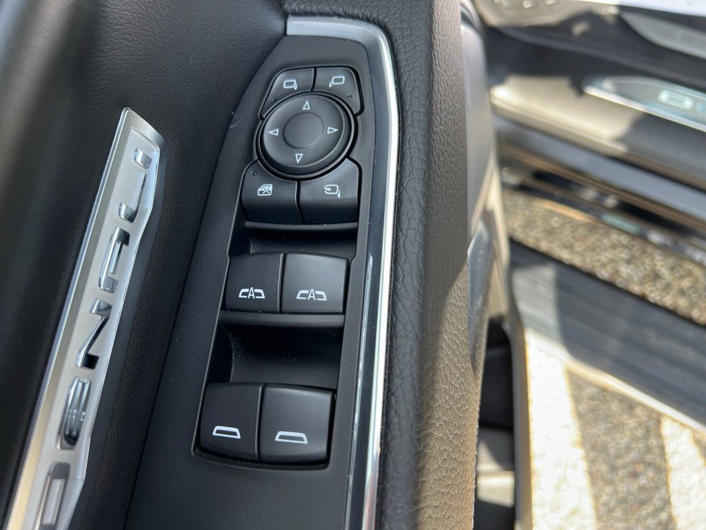 Used 2023 GMC Sierra 1500 Denali AWD/4WD image 34