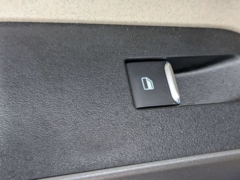 Used 2025 Ford Maverick Lariat AWD/4WD image 29