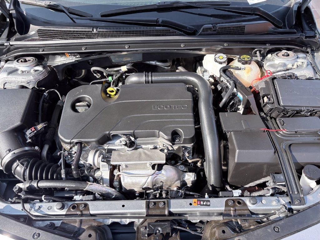 Used 2025 Chevrolet Malibu LT FWD image 26