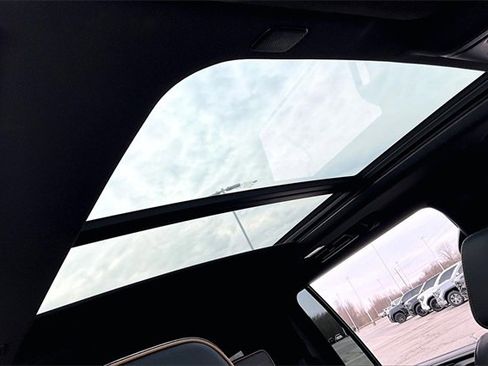 Used 2022 GMC Yukon XL AT4 w/ Max Trailering Package image 28