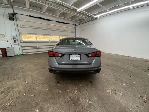 Used 2023 Nissan Altima 2.5 SV image 5