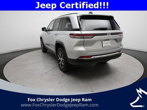 Used 2023 Jeep Grand Cherokee Limited image 34