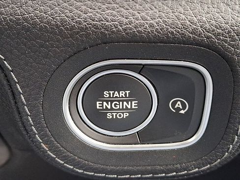 Used 2021 Mercedes-Benz GLE 350 4MATIC image 28