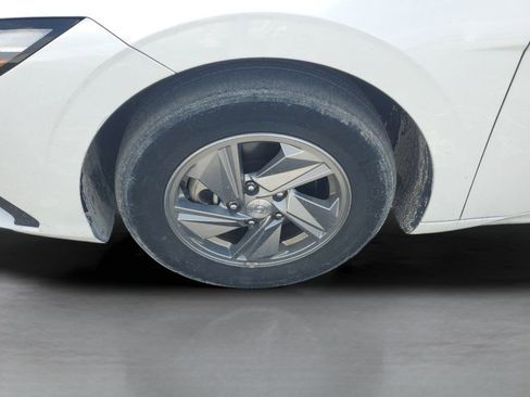 Used 2024 Hyundai Elantra SE FWD image 10