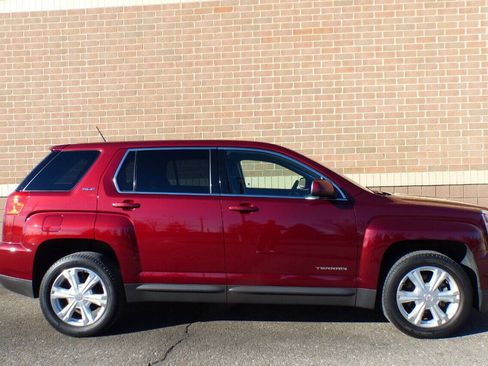Used 2017 GMC Terrain SLE AWD/4WD image 14