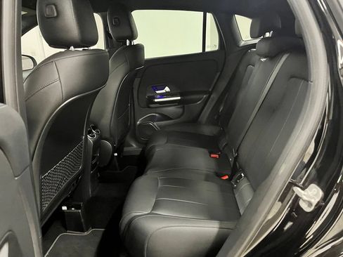Used 2024 Mercedes-Benz GLA 250 image 18
