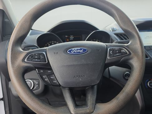 Used 2019 Ford Escape SE FWD image 12