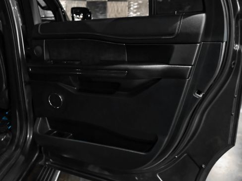 Used 2021 Ford Expedition Max Limited AWD/4WD image 39