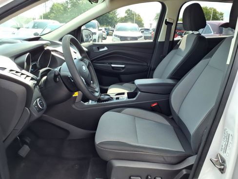 Used 2017 Ford Escape SE FWD image 17