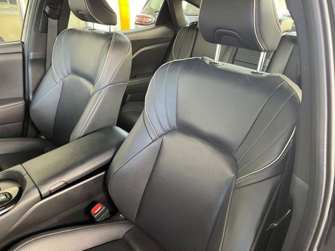 Used 2025 Toyota Crown XLE image 36