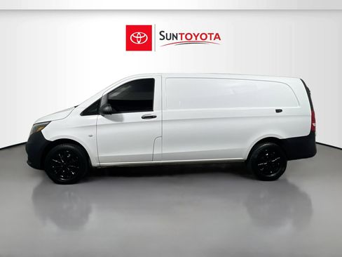 Used 2023 Mercedes-Benz Metris image 7