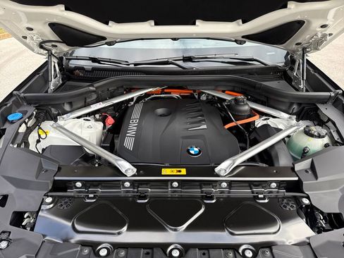 New 2026 BMW X5 xDrive50e image 29