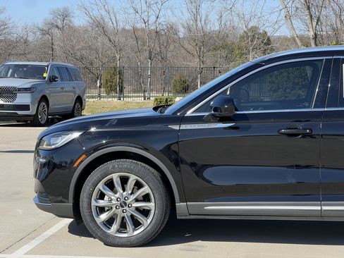 Certified 2022 Lincoln Corsair FWD w/ Premium Package image 5