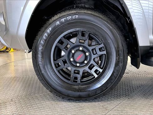 Used 2023 Toyota 4Runner TRD Off-Road Premium w/ Moonroof Package AWD/4WD image 8