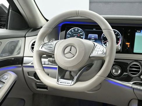 Used 2017 Mercedes-Benz S 63 AMG S 63 AMG w/ Carbon Fiber Exterior Package image 23