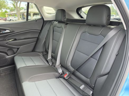 New 2026 Chevrolet Trax LT w/ Sunroof Package FWD image 22