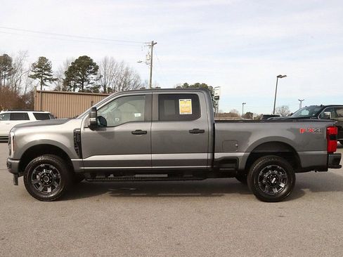 Used 2024 Ford F250 XL w/ STX Appearance Package image 4