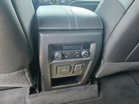 Used 2023 Chevrolet Traverse Premier w/ Redline Edition image 19