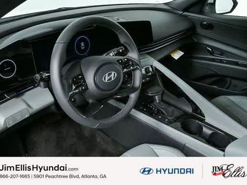 New 2025 Hyundai Elantra Limited w/ Cargo Package image 17