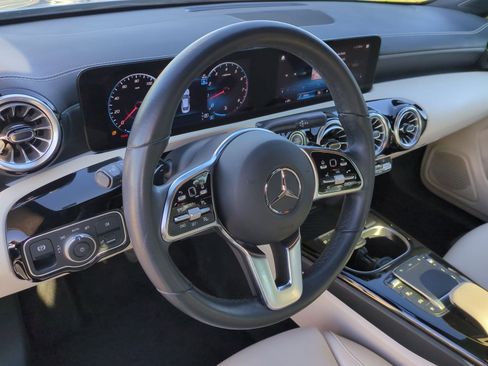 Used 2023 Mercedes-Benz CLA 250 image 18