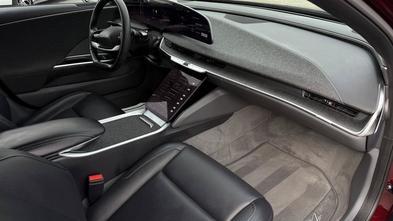 Used 2024 Lucid Air Touring AWD/4WD image 43