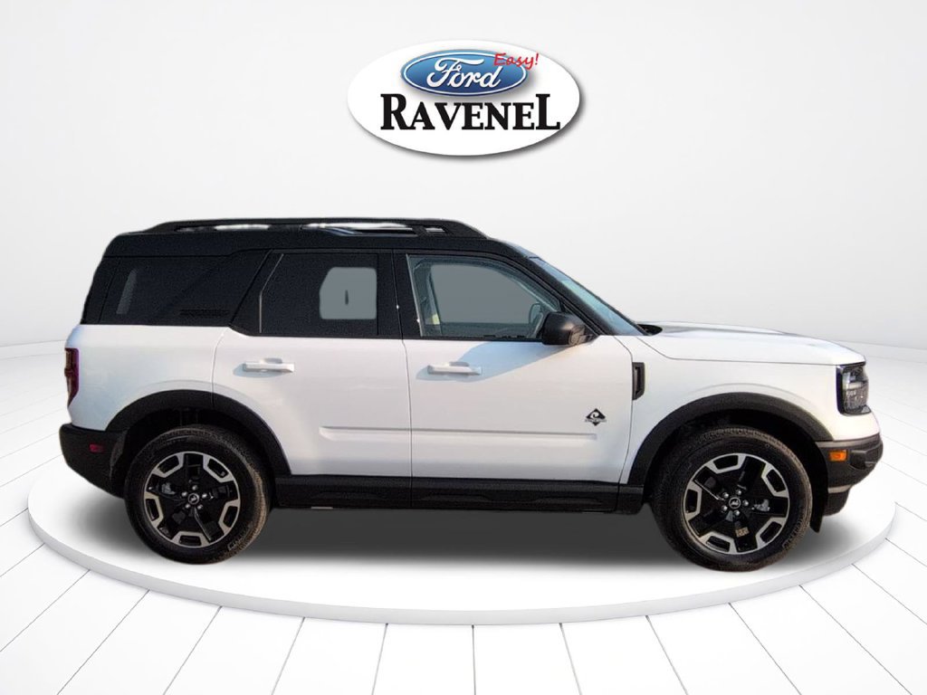 Used 2024 Ford Bronco Sport Outer Banks AWD/4WD image 3