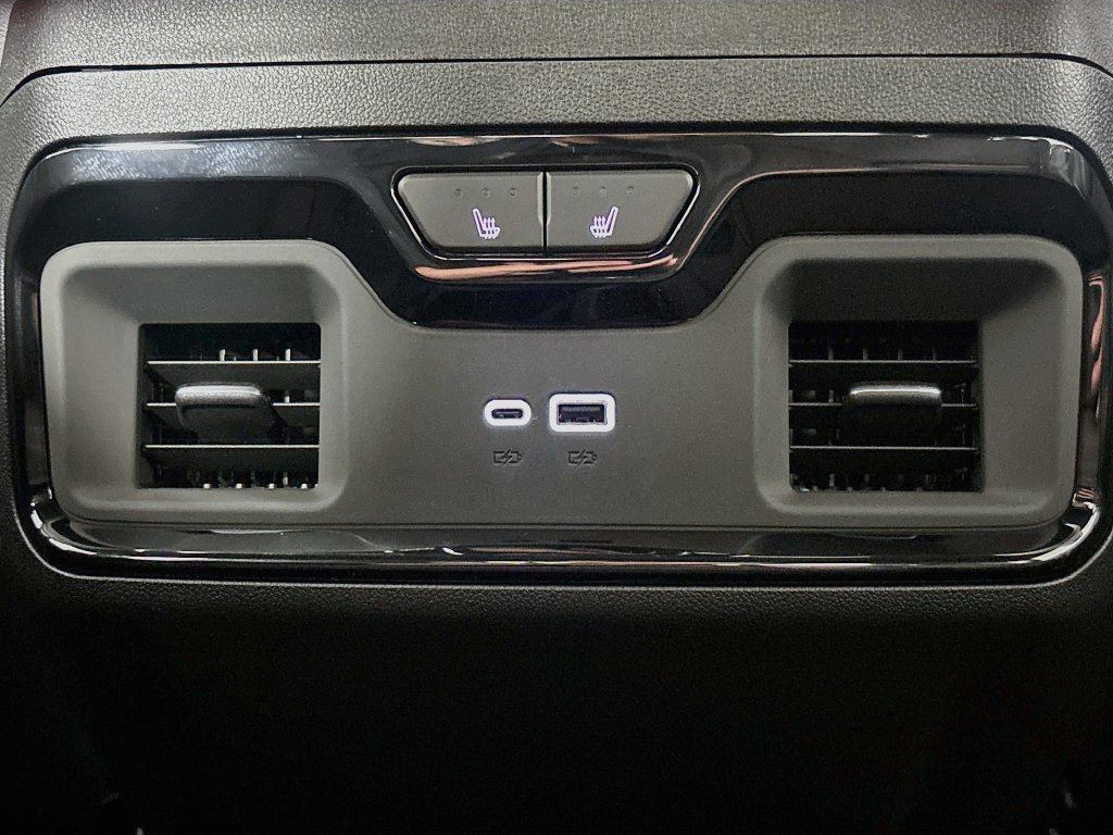 New 2026 GMC Sierra 3500 AT4 AWD/4WD image 26