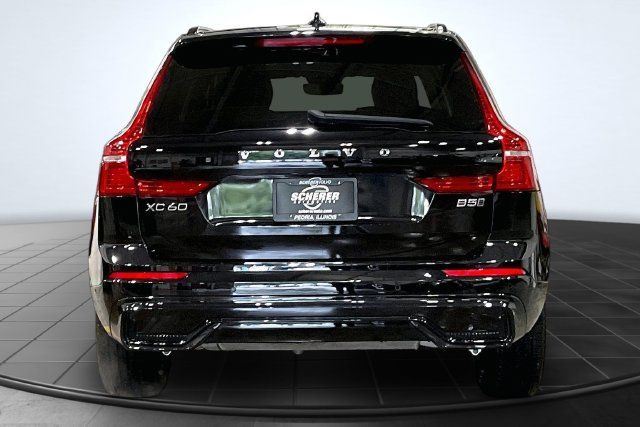 Used 2024 Volvo XC60 B5 Plus AWD/4WD image 5