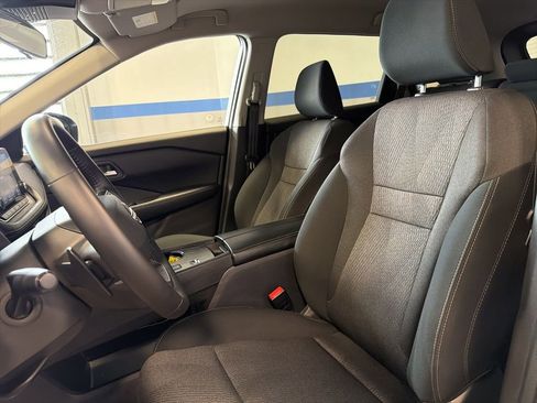 Used 2025 Nissan Rogue SV FWD image 22