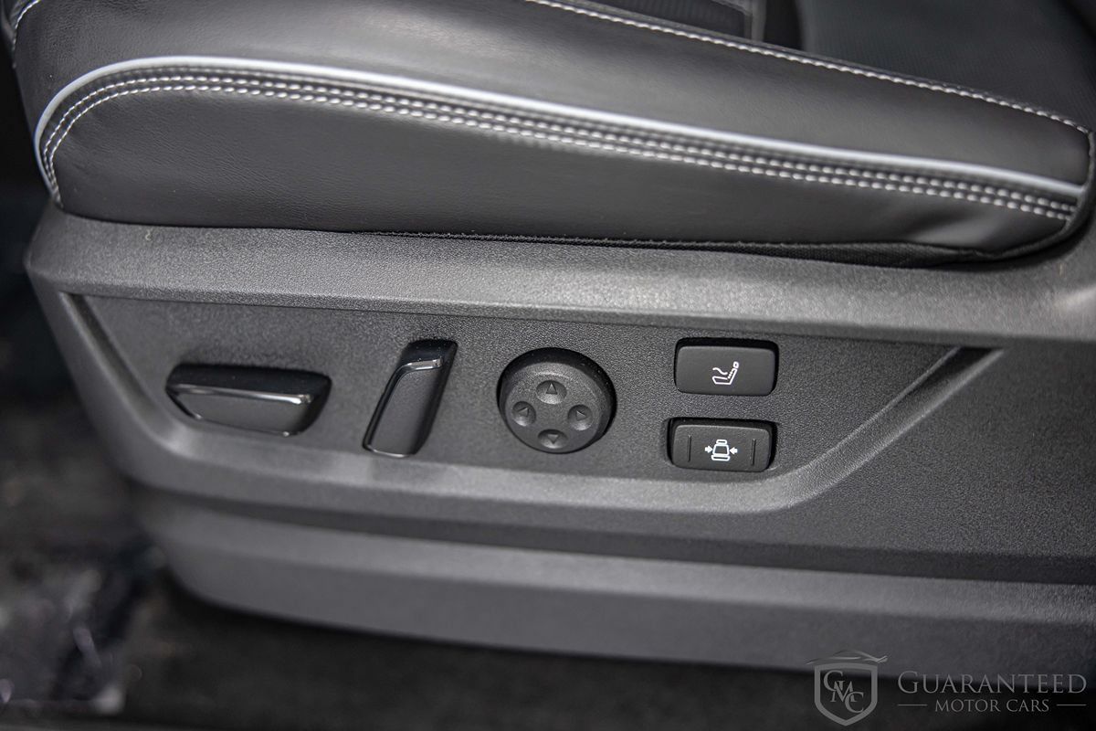 Used 2025 INFINITI QX80 Sensory AWD/4WD image 23