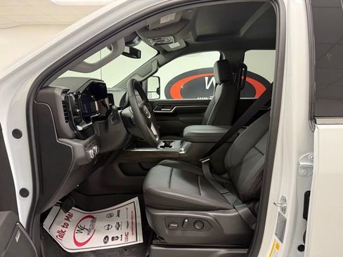 New 2025 GMC Sierra 2500 SLT w/ SLT Premium Package image 9