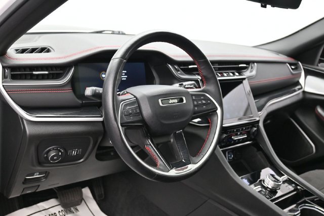 Used 2022 Jeep Grand Cherokee Trailhawk w/ ADV Protech Group II AWD/4WD image 16